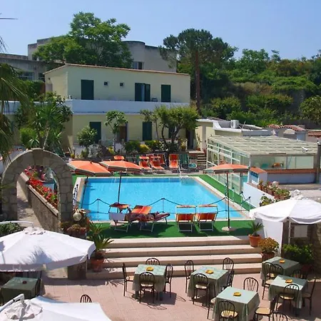 Hibiscus Hotel