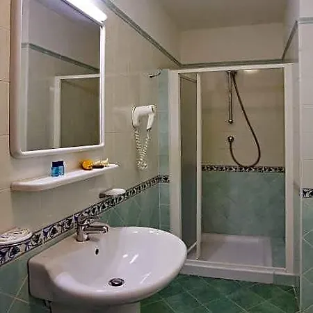 Otel Hibiscus 3*
